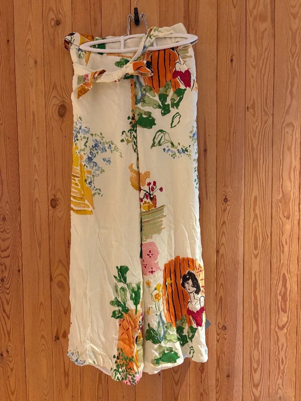Flowy Garden and Lady Scene Tie Front Trousers